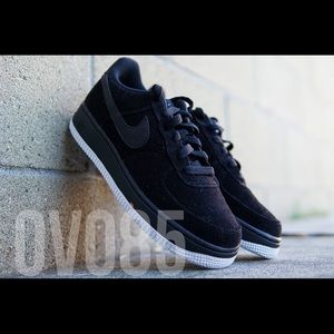 Nike Air Force 1 LV8